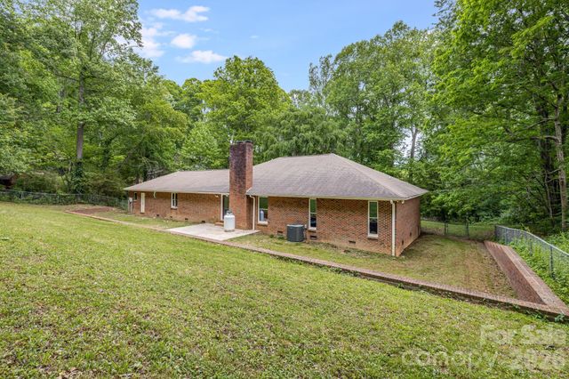 35 Byrd Road, Candler, NC 28715