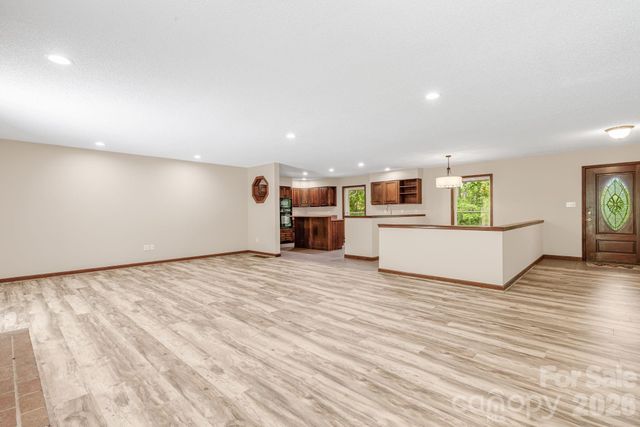35 Byrd Road, Candler, NC 28715