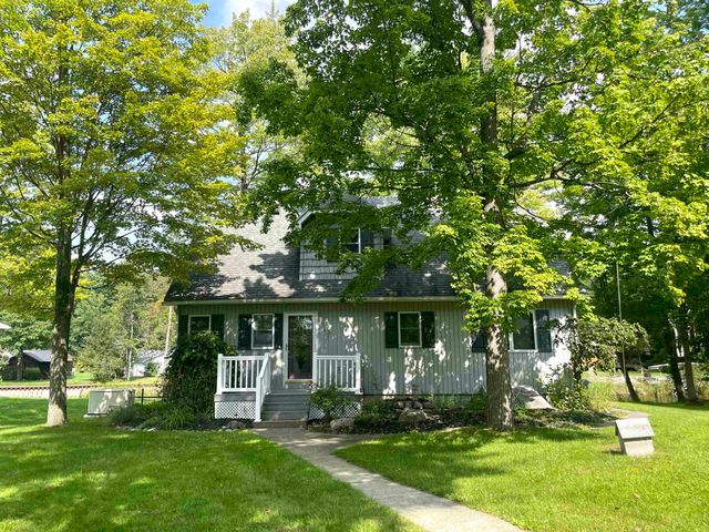 3252 Pinehurst Drive, Gladwin, MI 48624