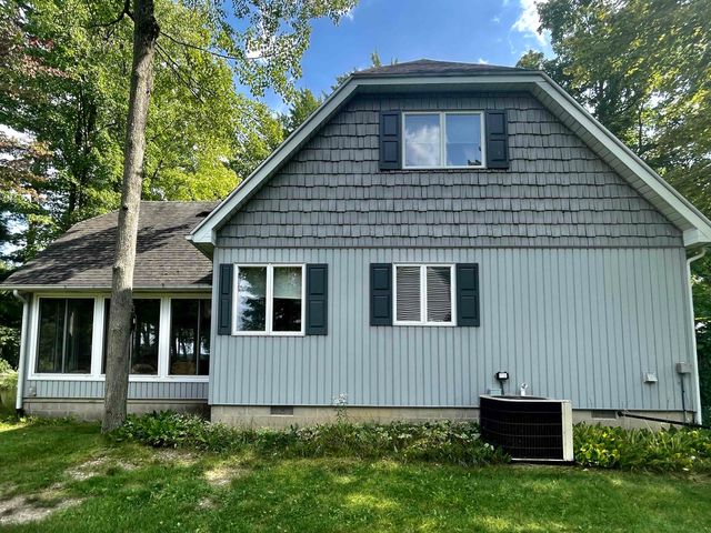 3252 Pinehurst Drive, Gladwin, MI 48624