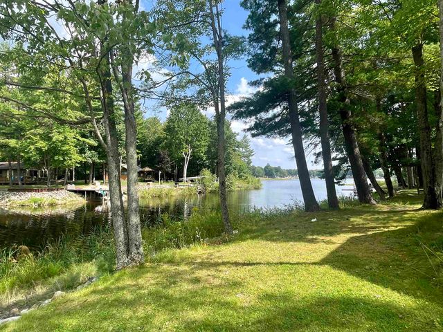 3252 Pinehurst Drive, Gladwin, MI 48624