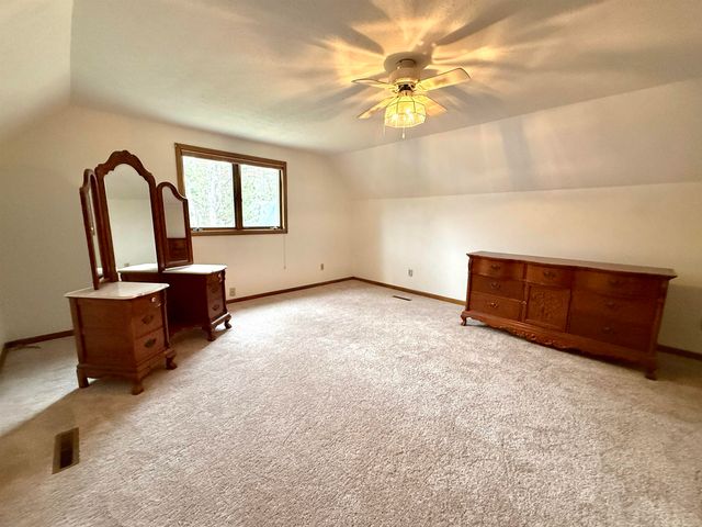3252 Pinehurst Drive, Gladwin, MI 48624