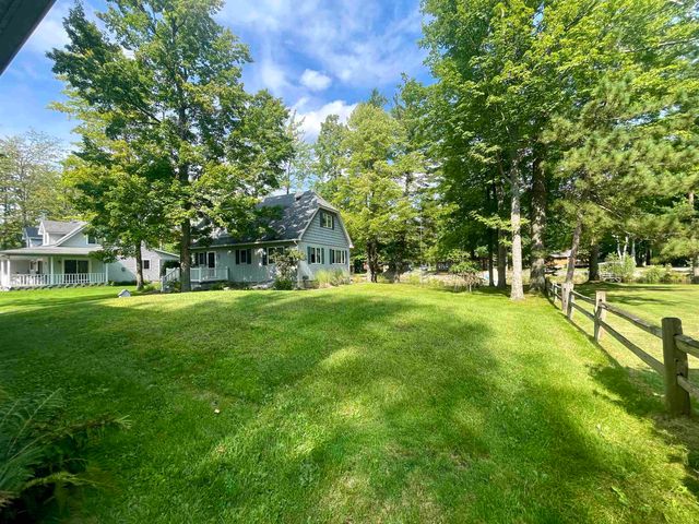 3252 Pinehurst Drive, Gladwin, MI 48624