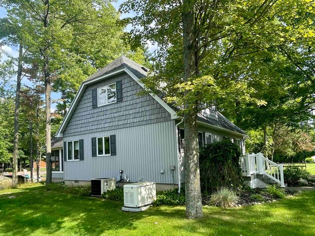 3252 Pinehurst Drive, Gladwin, MI 48624