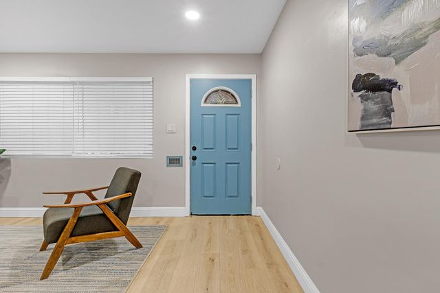 2528 Dale Ave, Sacramento, CA 95815