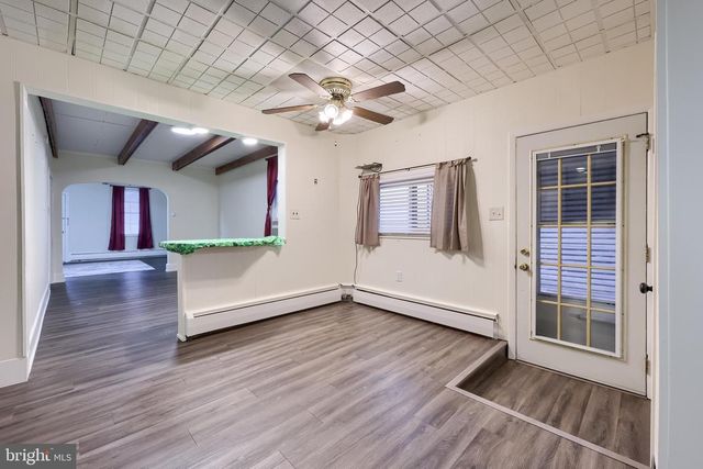 21 E RICHLAND AVE, Myerstown, PA 17067