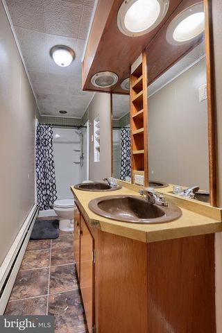 21 E RICHLAND AVE, Myerstown, PA 17067