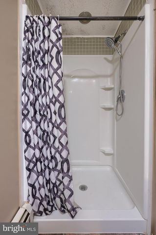 21 E RICHLAND AVE, Myerstown, PA 17067