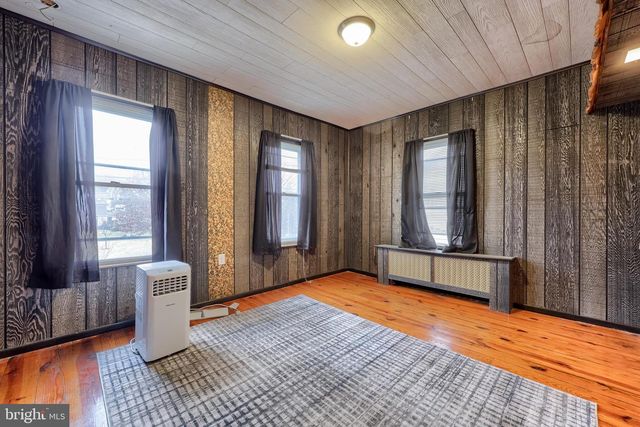 21 E RICHLAND AVE, Myerstown, PA 17067