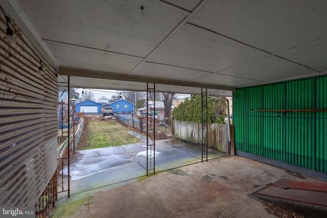 21 E RICHLAND AVE, Myerstown, PA 17067