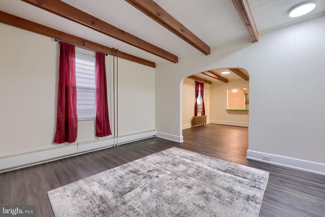 21 E RICHLAND AVE, Myerstown, PA 17067