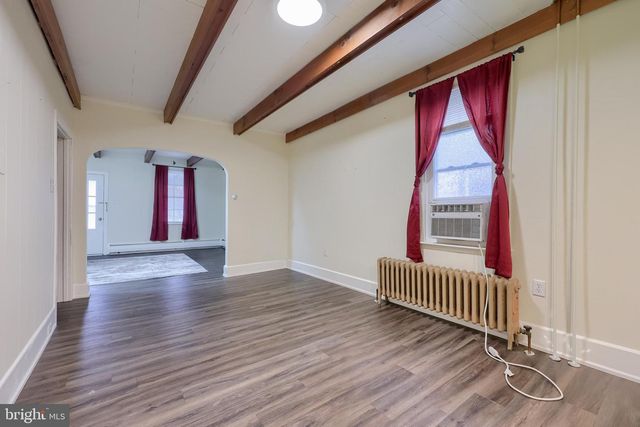 21 E RICHLAND AVE, Myerstown, PA 17067