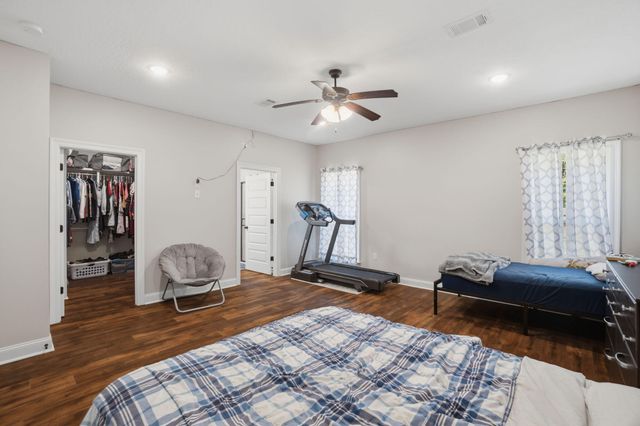 60 N Barnes Field Dr., Hattiesburg, MS 39402