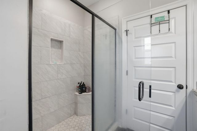 60 N Barnes Field Dr., Hattiesburg, MS 39402