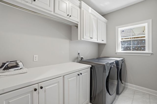 60 N Barnes Field Dr., Hattiesburg, MS 39402