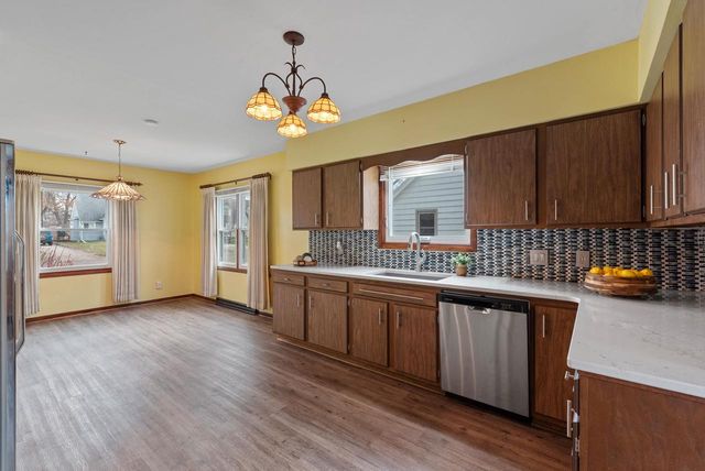 724 Mac Arthur Drive, Beaver Dam, WI 53916