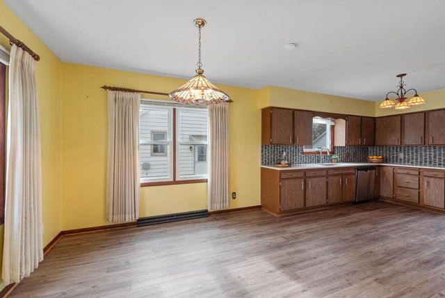 724 Mac Arthur Drive, Beaver Dam, WI 53916