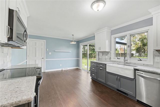 4103 Oak Hollow Drive, High Point, NC 27265