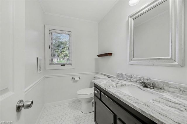 4103 Oak Hollow Drive, High Point, NC 27265