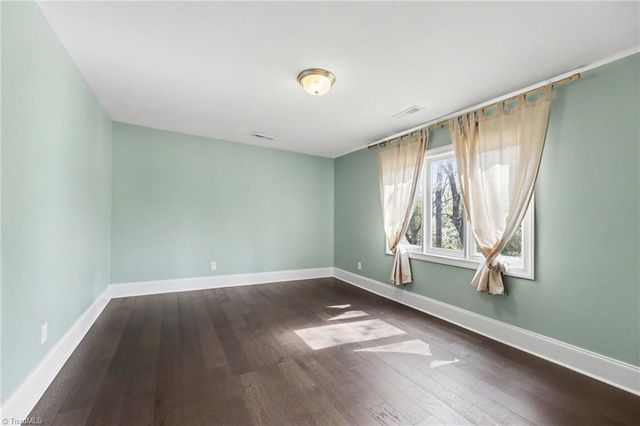 4103 Oak Hollow Drive, High Point, NC 27265