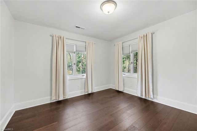 4103 Oak Hollow Drive, High Point, NC 27265