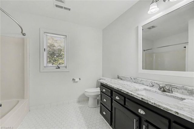 4103 Oak Hollow Drive, High Point, NC 27265