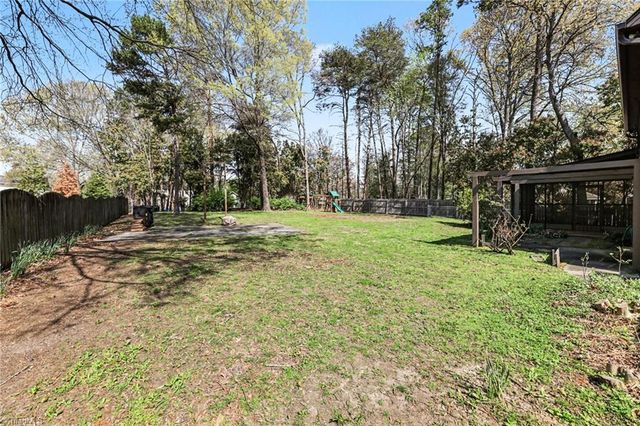 4103 Oak Hollow Drive, High Point, NC 27265