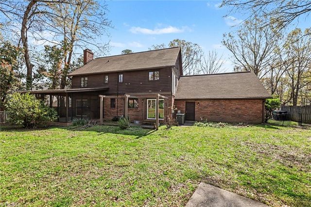 4103 Oak Hollow Drive, High Point, NC 27265