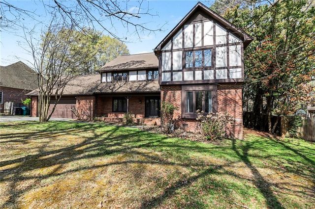 4103 Oak Hollow Drive, High Point, NC 27265