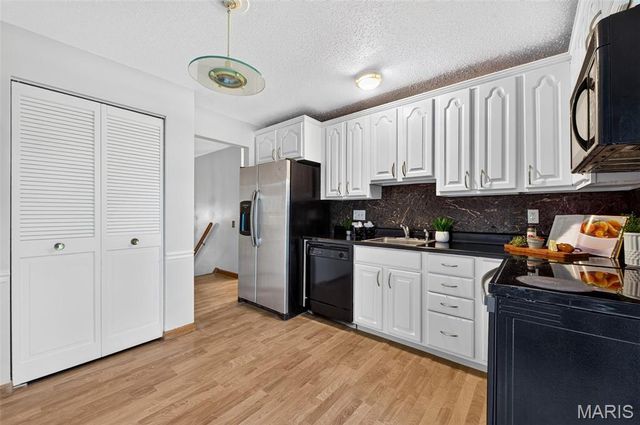 2311 Country Village Court, Maryland Heights, MO 63043