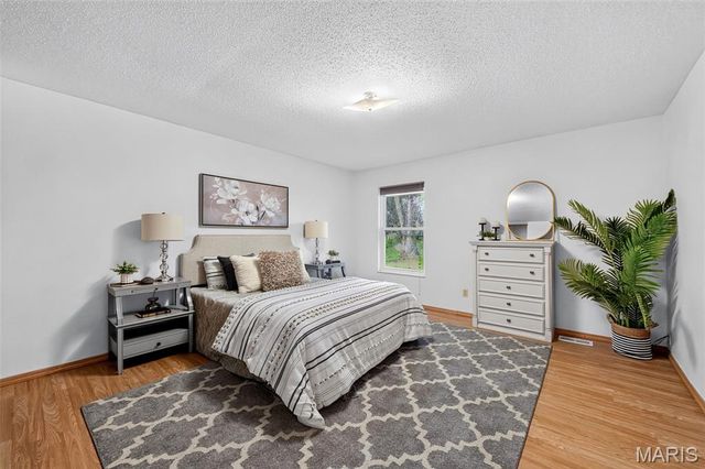 2311 Country Village Court, Maryland Heights, MO 63043