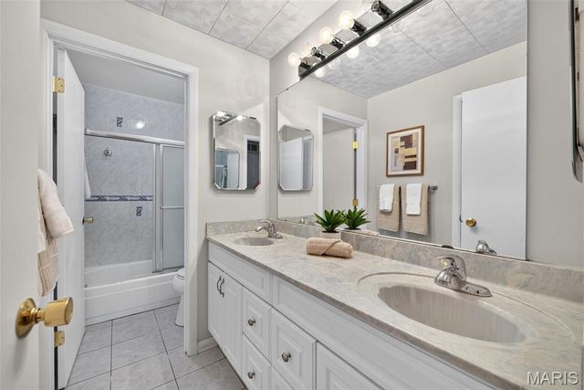 2311 Country Village Court, Maryland Heights, MO 63043