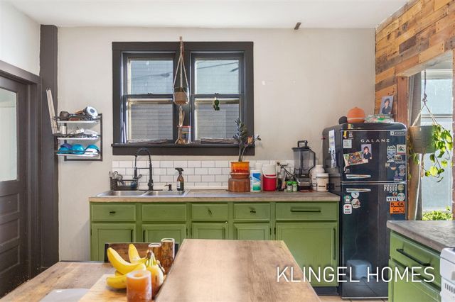 746 Lyman Avenue, Muskegon, MI 49441