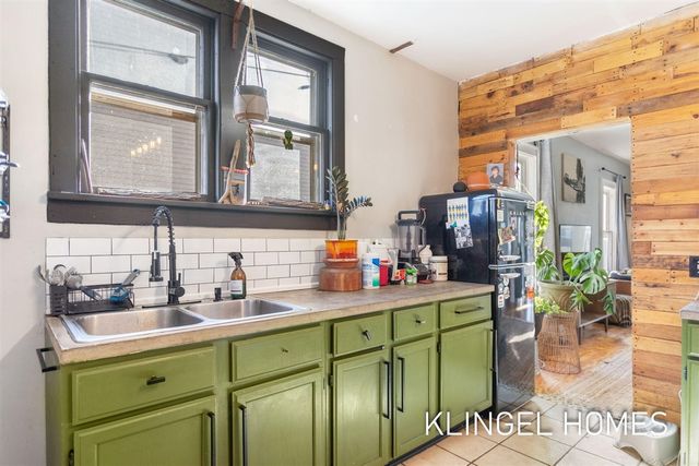 746 Lyman Avenue, Muskegon, MI 49441