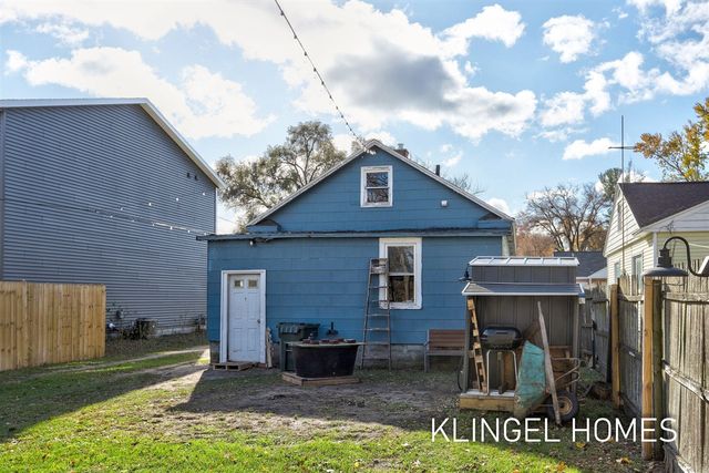 746 Lyman Avenue, Muskegon, MI 49441