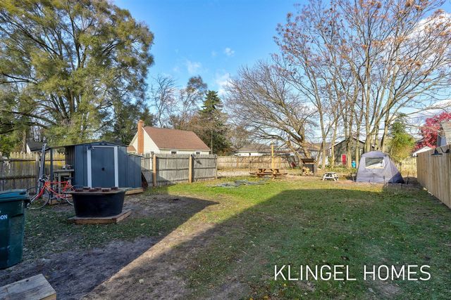 746 Lyman Avenue, Muskegon, MI 49441