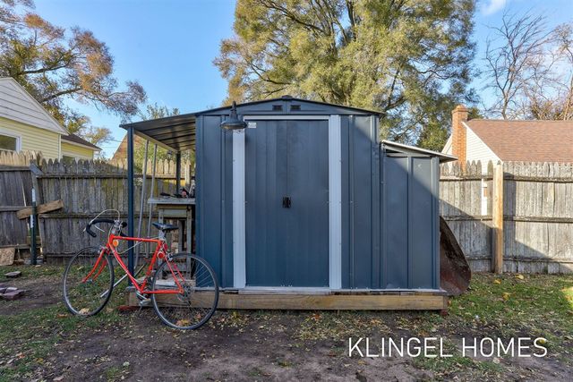 746 Lyman Avenue, Muskegon, MI 49441