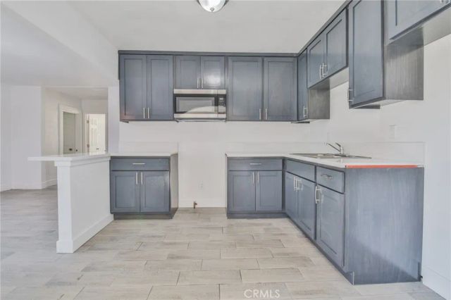 205 W 98th, Los Angeles, CA 90003