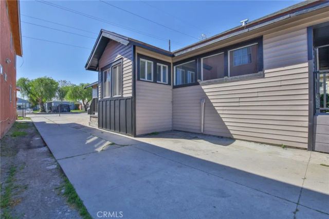 205 W 98th, Los Angeles, CA 90003