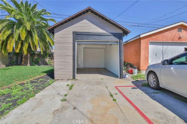 205 W 98th, Los Angeles, CA 90003