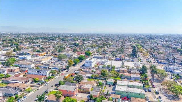 205 W 98th, Los Angeles, CA 90003