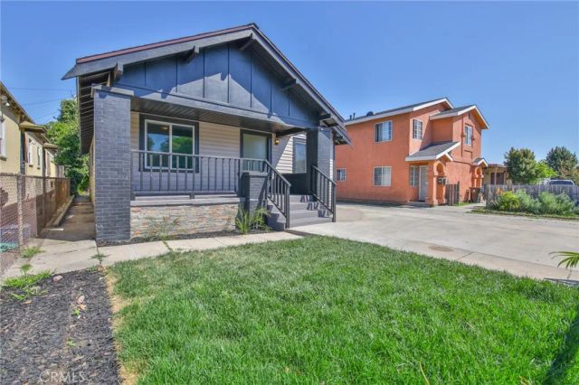 205 W 98th, Los Angeles, CA 90003