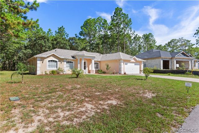 21 Sanders Circle, Homosassa, FL 34446