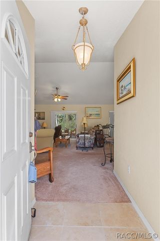 21 Sanders Circle, Homosassa, FL 34446