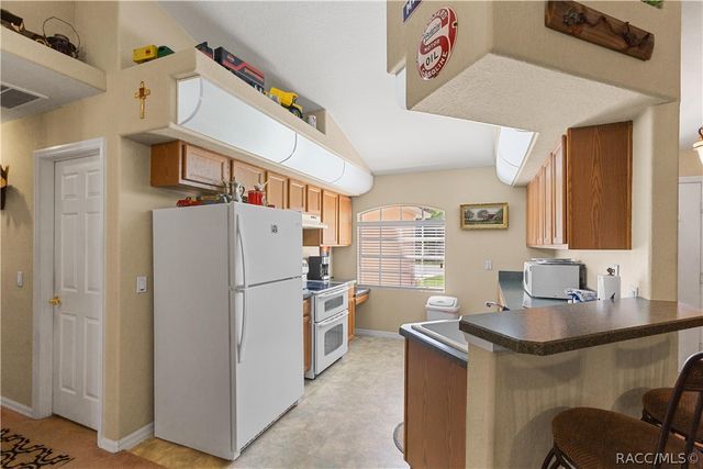 21 Sanders Circle, Homosassa, FL 34446