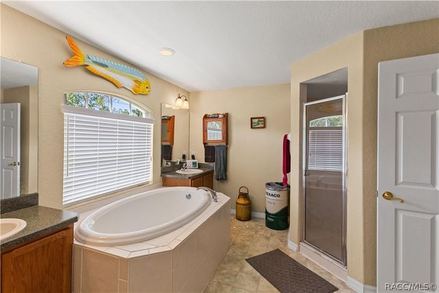 21 Sanders Circle, Homosassa, FL 34446