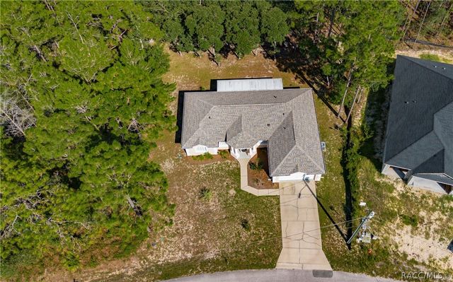 21 Sanders Circle, Homosassa, FL 34446