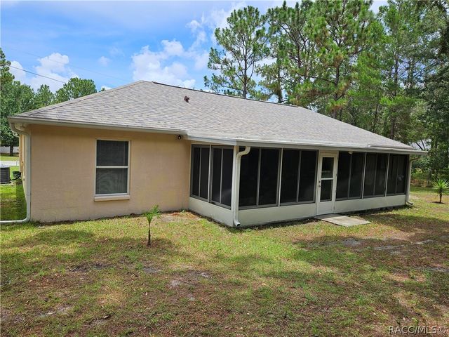 21 Sanders Circle, Homosassa, FL 34446