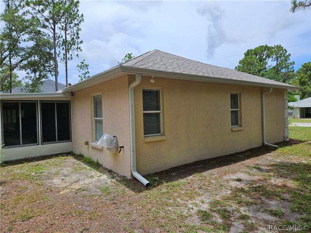 21 Sanders Circle, Homosassa, FL 34446