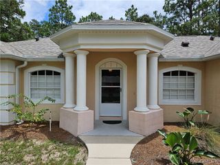 21 Sanders Circle, Homosassa, FL 34446